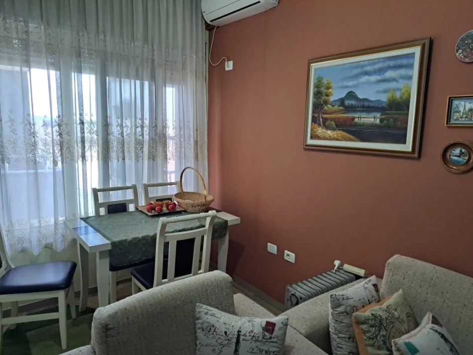 Tirane, shitet apartament 1+1 Kati 3, 64 m² 100.000 € (Fresk)