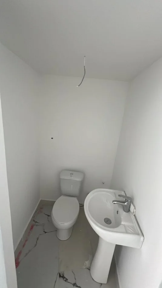 Tirane, jepet me qera ambjent biznesi Kati 0, 60 m² 1.500 € (Rruga Mine Peza)