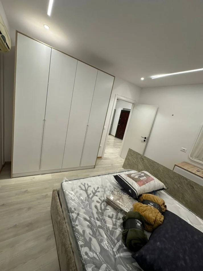Tirane, jepet me qera apartament 1+1+Aneks Kati 1, 55 m² 650 € (zog i zi)