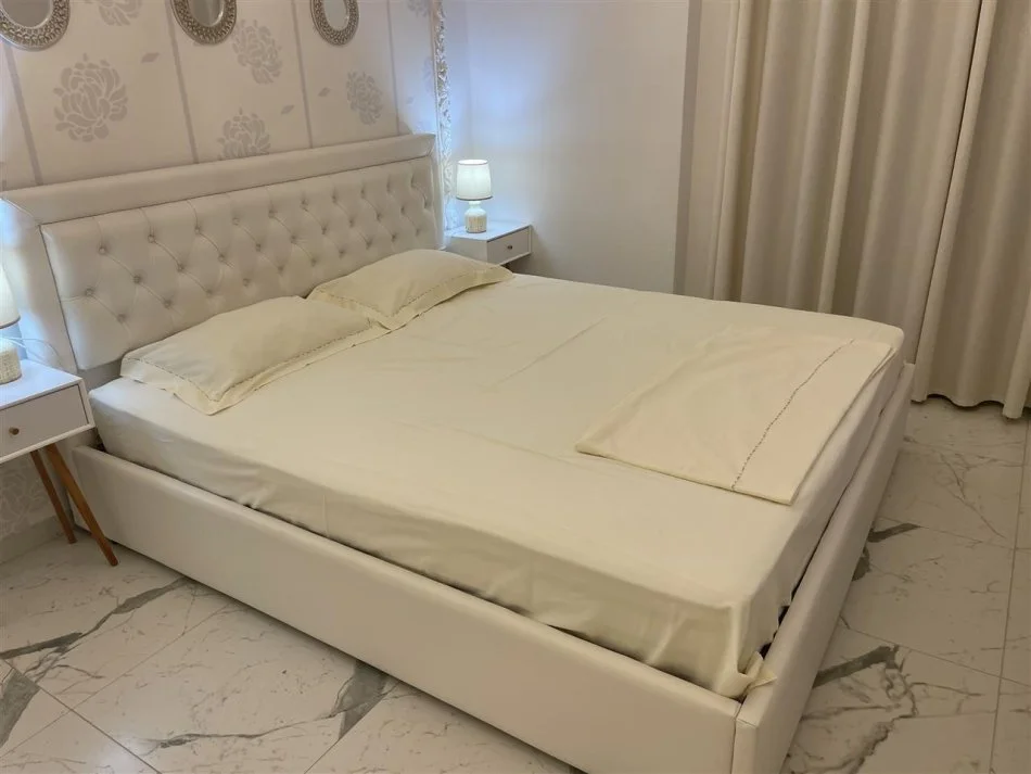 Tirane, jepet me qera apartament 1+1 Kati 6, 78 m² 850 € (Square 21)