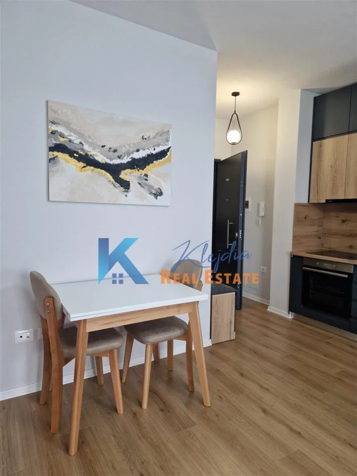 Tirane, jap me qera apartament 1+1+Ballkon Kati 6, 70 m² 600 € (Don Bosko, te Trio Towers Residence)