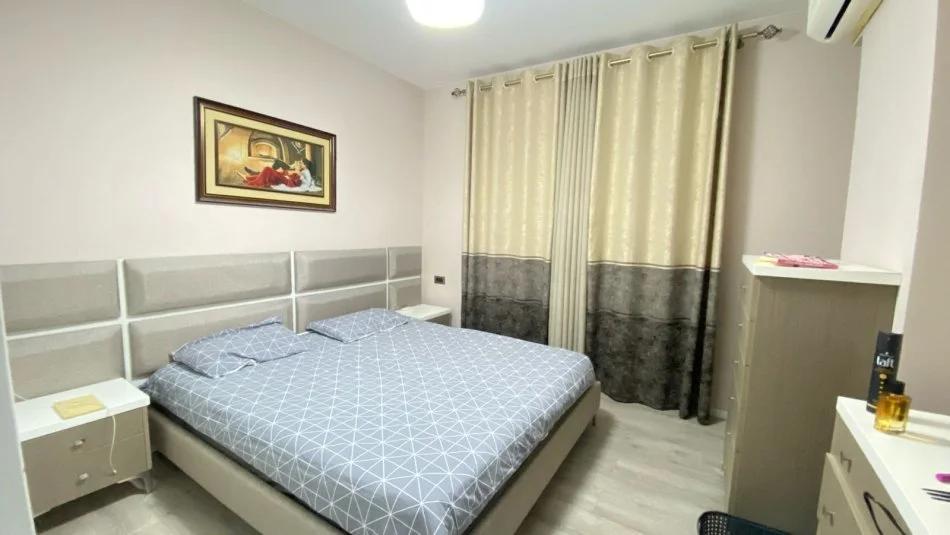 Tirane, jepet me qera apartament 2+1 , 106 m² 1.000 € (Rruga e Elbasanit)