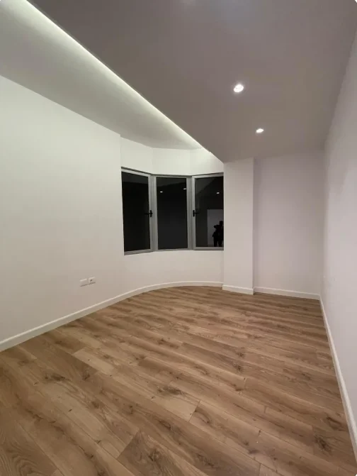Tirane, shitet apartament 2+1 Kati 10, 101 m² 237.000 € (Rruga e Kavajes)