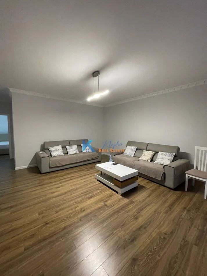 Tirane, jap me qera apartament 2+1+Aneks Kati 2, 110 m² 650 € (Selite, afer Universitetit Marin Barleti)