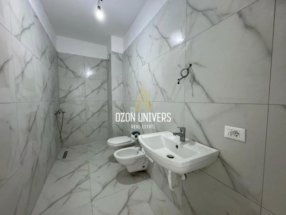 Tirane, shitet apartament 2+1+Ballkon Kati 4, 113 m² 351.385 € (Mylsym Shyr)