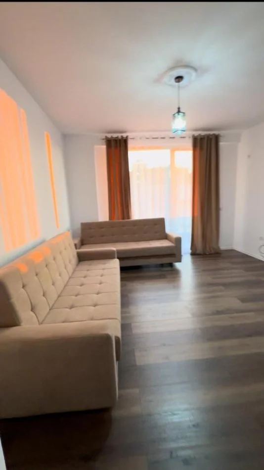 Tirane, jepet me qera apartament 2+1+Ballkon Kati 4, 87 m² 450 € (Shkoze)