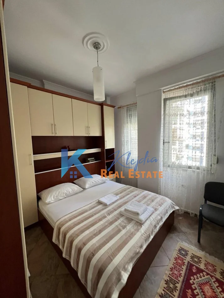 Tirane, jap me qera apartament 2+1+Ballkon Kati 3, 80 m² 600 € (Selvia, Kompleksi Halili)