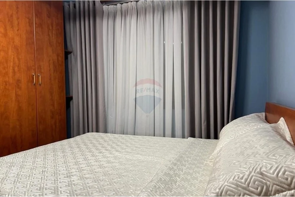 Tirane, jepet me qera apartament 2+1 Kati 7, 70 m² 500 € (5-Maj)