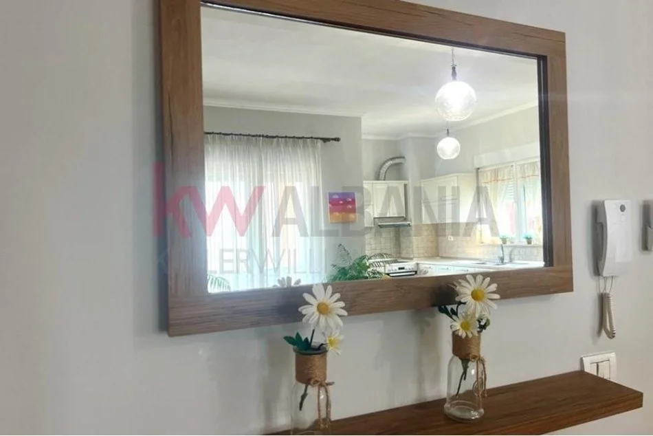 Tirane, jepet me qera apartament 2+1 Kati 5, 96 m² 750 € (SQUARE 21)