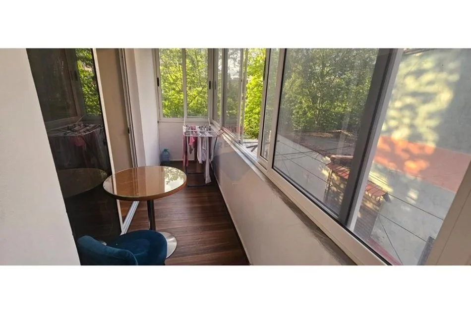 Tirane, jepet me qera apartament , 65 m² 500 € (Rruga Ali Demi)