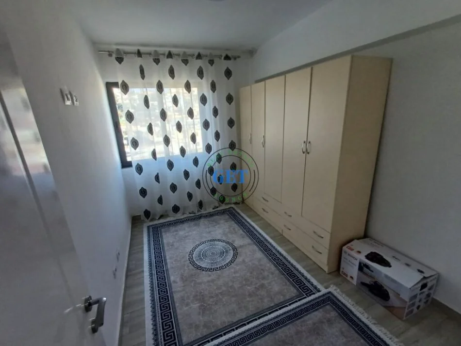 Durres, jepet me qera apartament 2+1 , 58 m² 300 € 