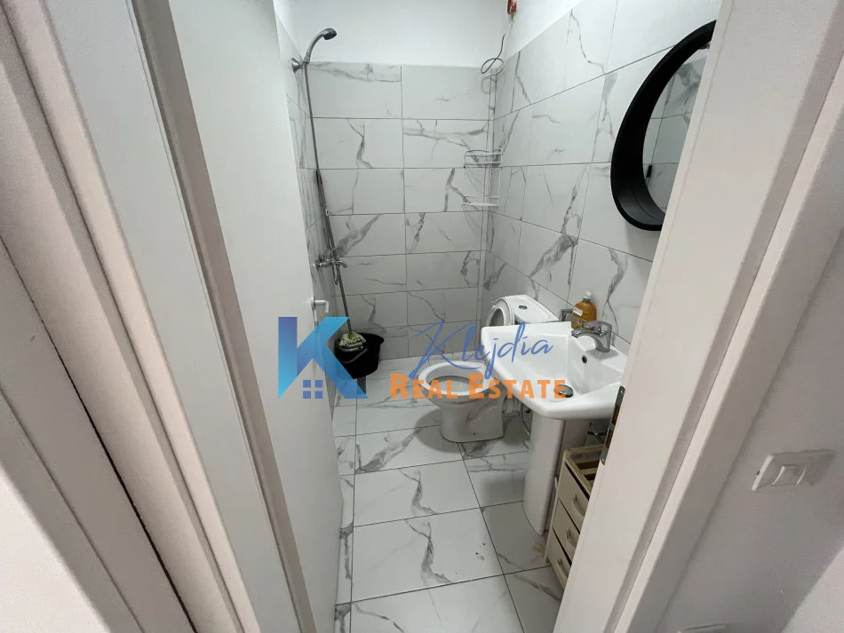 Tirane, jap me qera apartament 1+1 Kati 7, 44 m² 420 € (Rruga e Dibres, pas Spitalit Amerikan 2)