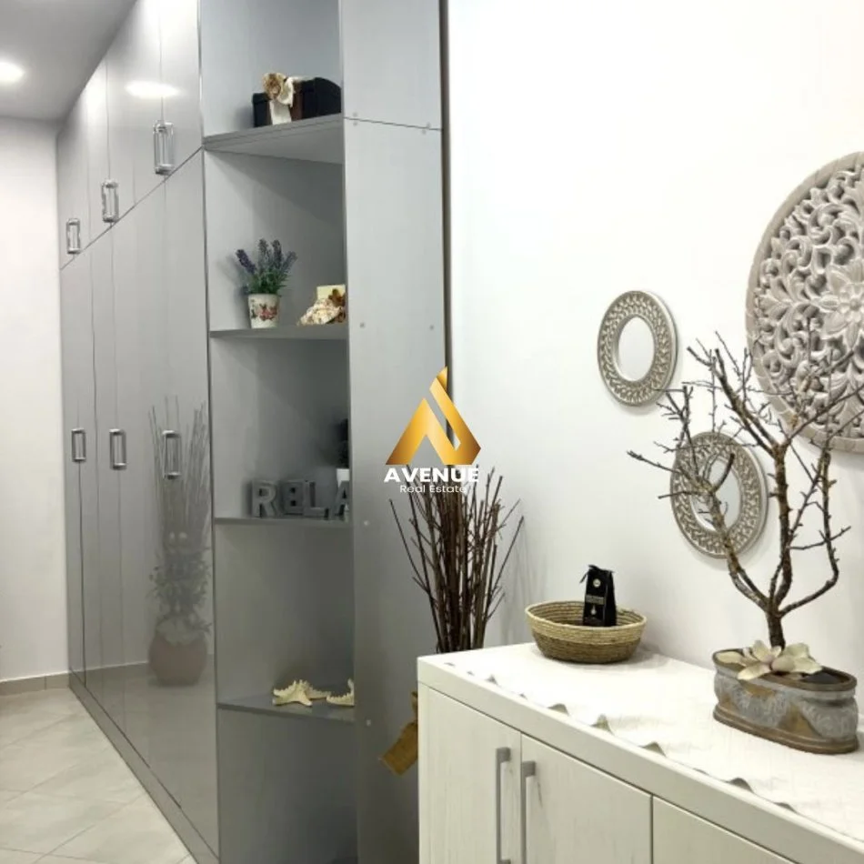 Tirane, jepet me qera apartament 1+1+Ballkon Kati 2, 70 m² 600 € (kopshti botanik)