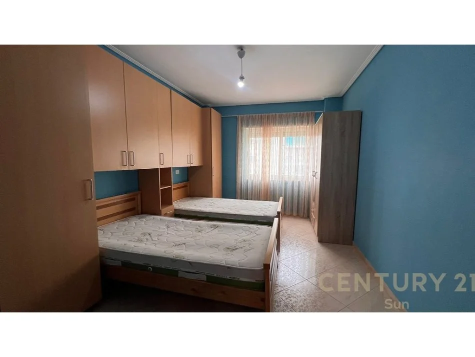 Tirane, shitet apartament 2+1+Ballkon Kati 4, 98 m² 190.000 € (ISH PARKU)