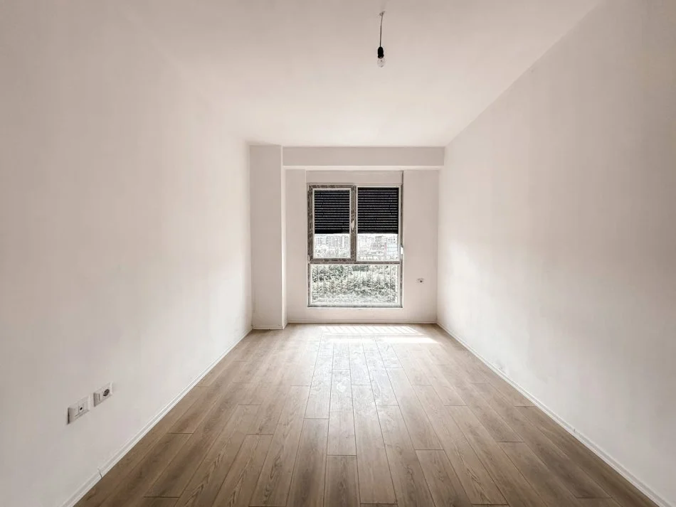Tirane, shitet apartament 3+1 Kati 5, 150 m² 230.000 € (Fusha e Aviacionit)