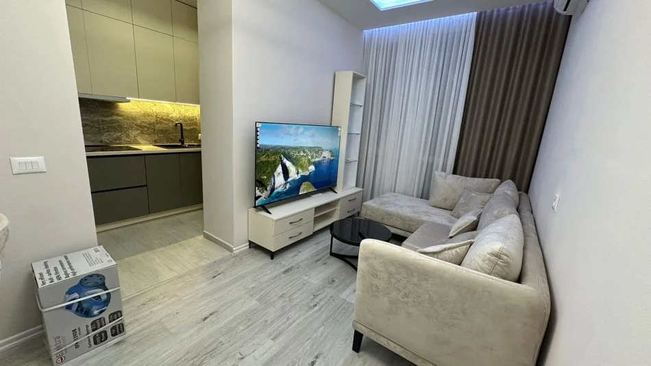 Tirane, jepet me qera apartament 1+1 Kati 2, 55 m² 500 € (Selvia)