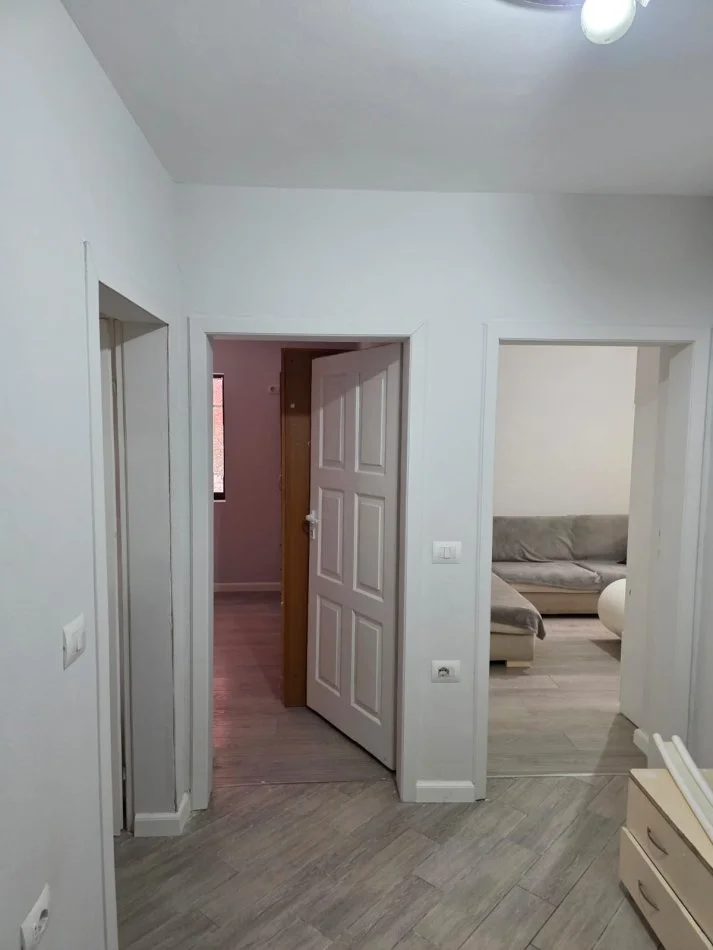 Tirane, shitet apartament 1+1 Kati 1, 64 m² 119.000 € (21 Dhjetori)