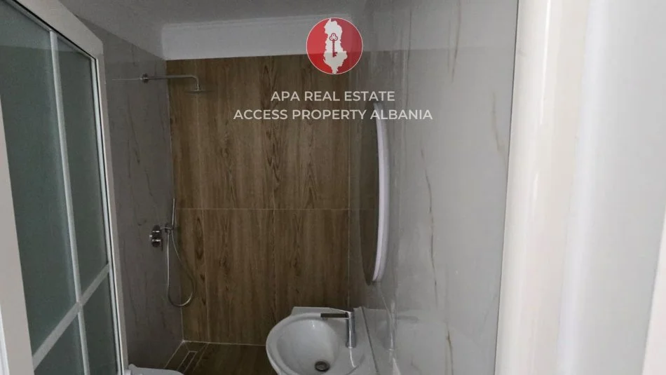 Tirane, shitet apartament 1+1+Ballkon Kati 7, 53 m² 115.000 € (Rr. Irfan Tomini – përballë Kompleksit Delijorgji, pranë Karburantit Kastrati)