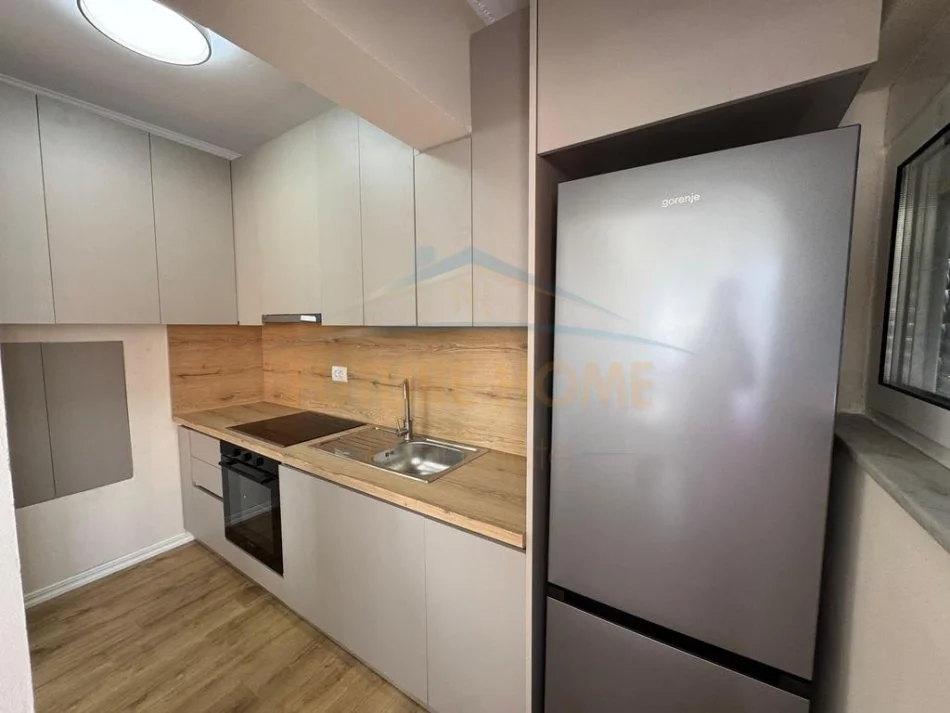 Durres, shitet apartament 2+1 Kati 4, 89 m² 180.000 € (Rruga e Portit, Durres)