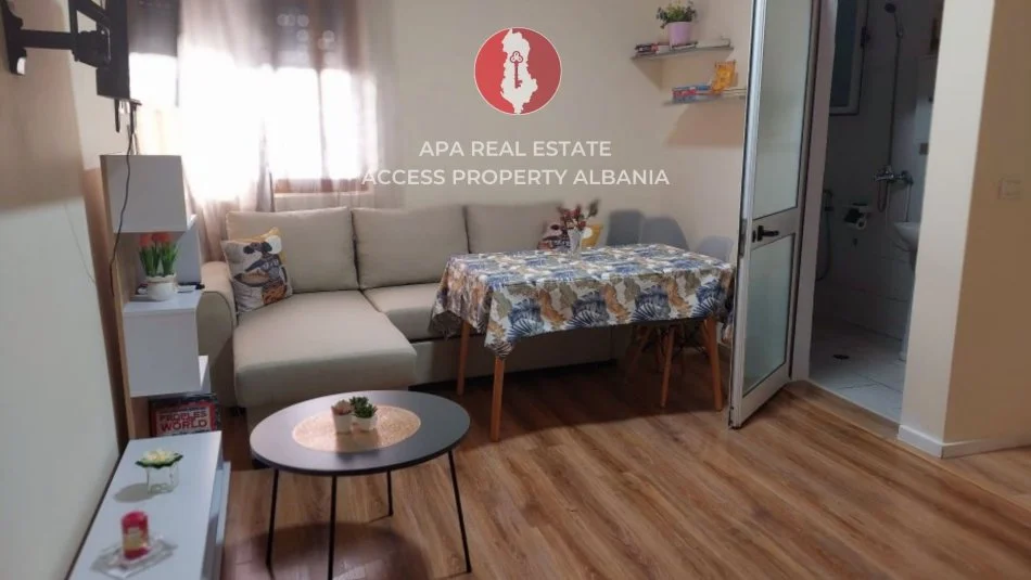 Tirane, jepet me qera apartament 1+1 Kati 1, 60 m² 600 € (Rruga Myslym Shyri)