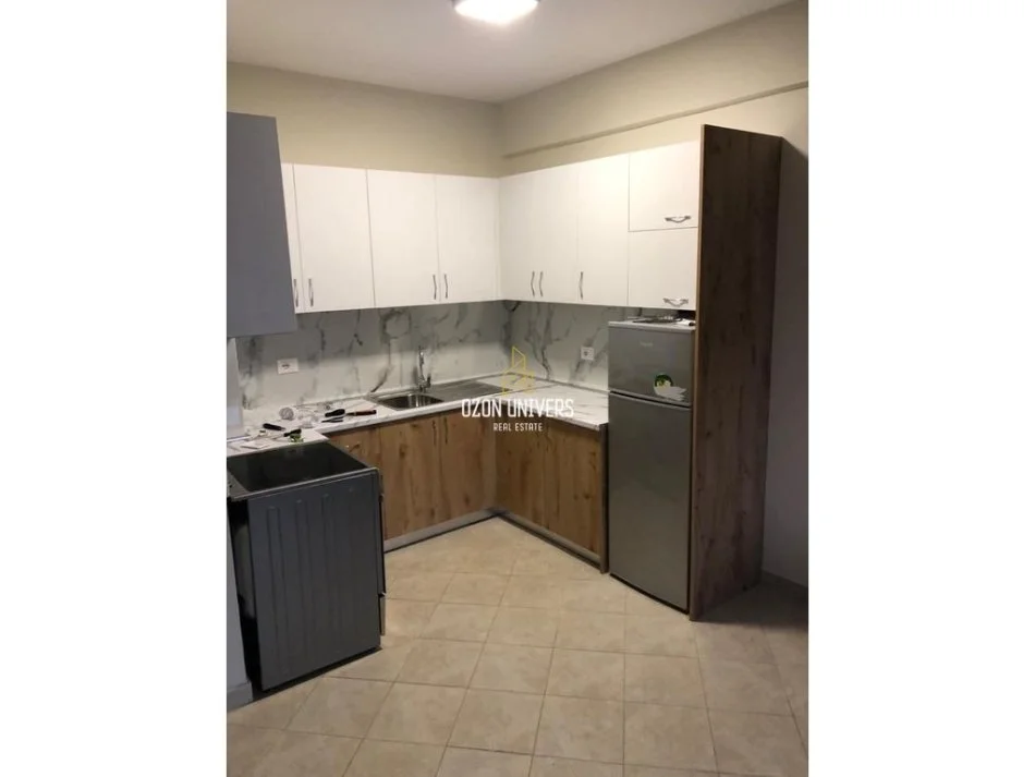Tirane, jepet me qera apartament 1+1+Ballkon Kati 4, 70 m² 550 € (Vasil Shanto, pranë KESH-it)