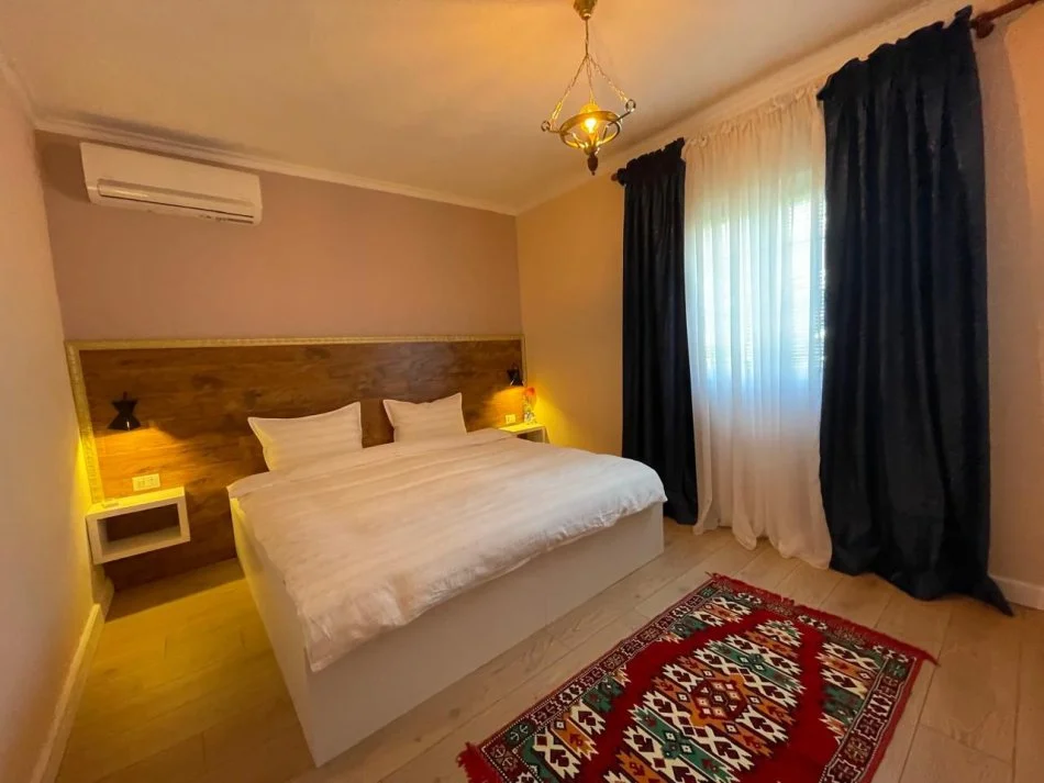 Tirane, jepet me qera apartament 1+1 Kati 0, 60 m² 600 € (Allias)