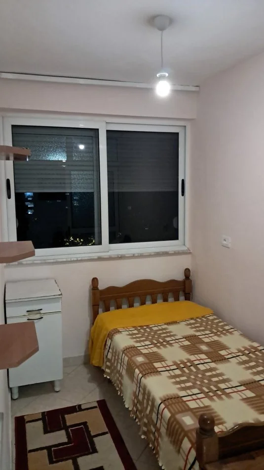Tirane, jepet me qera apartament 1+1 Kati 6, 56 m² 500 € (Brryli)