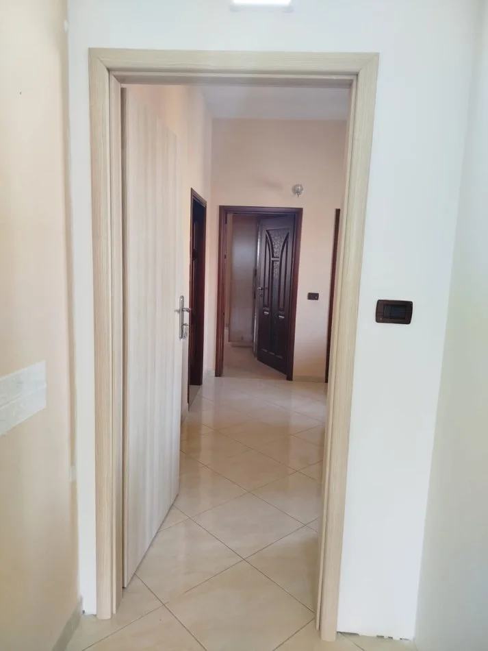 Tirane, jepet me qera apartament 2+1 Kati 2, 90 m² 400 € (Kodre e Priftit)