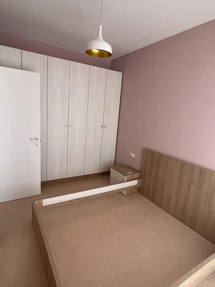 Tirane, jepet me qera apartament 1+1 Kati 5, 60 m² 500 € (Laprake, Rruga Dritan Hoxha)