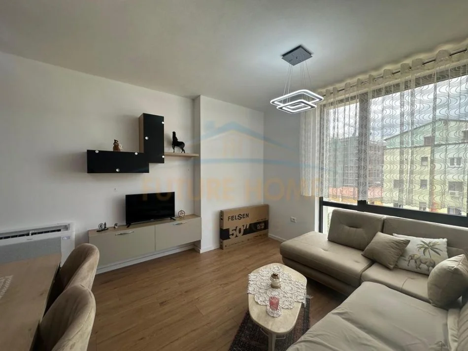 Tirane, jepet me qera apartament 1+1+Aneks+Ballkon Kati 3, 60 m² 530 € (Bulevardi i Ri)