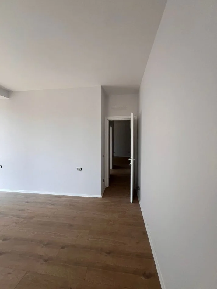 Tirane, shitet apartament 2+1 Kati 2, 107 m² 230.000 € (Residenca Mine Peza)