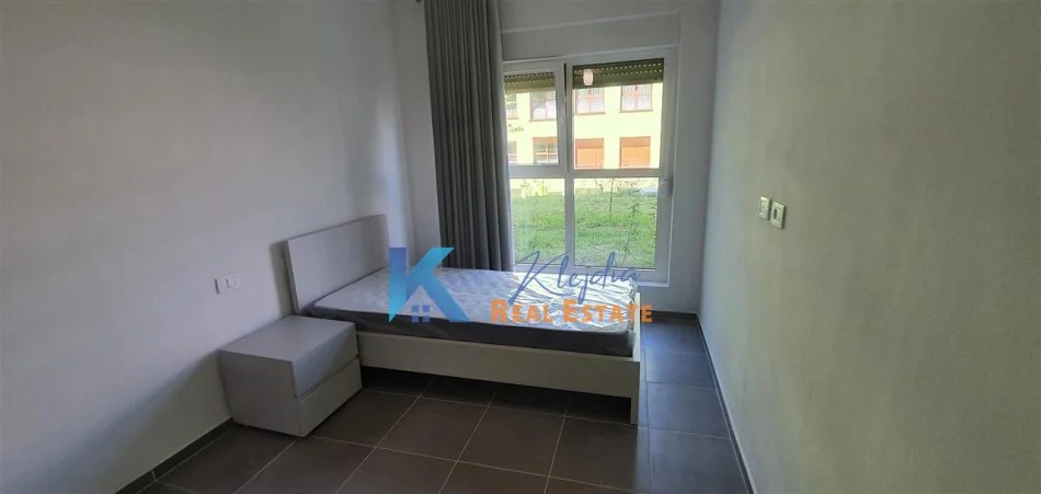 Tirane, jap me qera apartament 2+1+Ballkon Kati 0, 82 m² 500 € (Ali Dem, te kompleksi Mangalem)