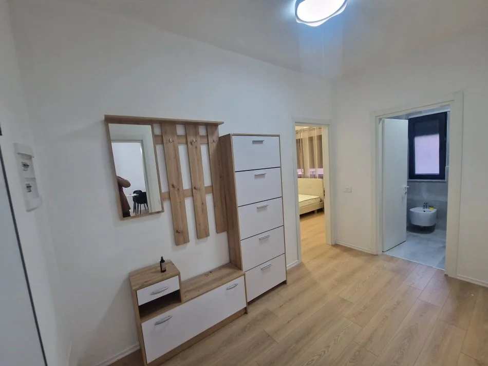 Jepet apartament 1+1 me qira, Kompleksi Oasis!