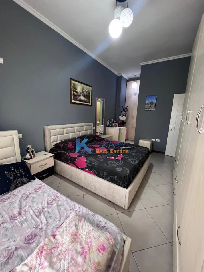 Tirane, shitet apartament 2+1+Ballkon Kati 8, 105 m² 160.000 € (Astir, afër Bar Artisti)