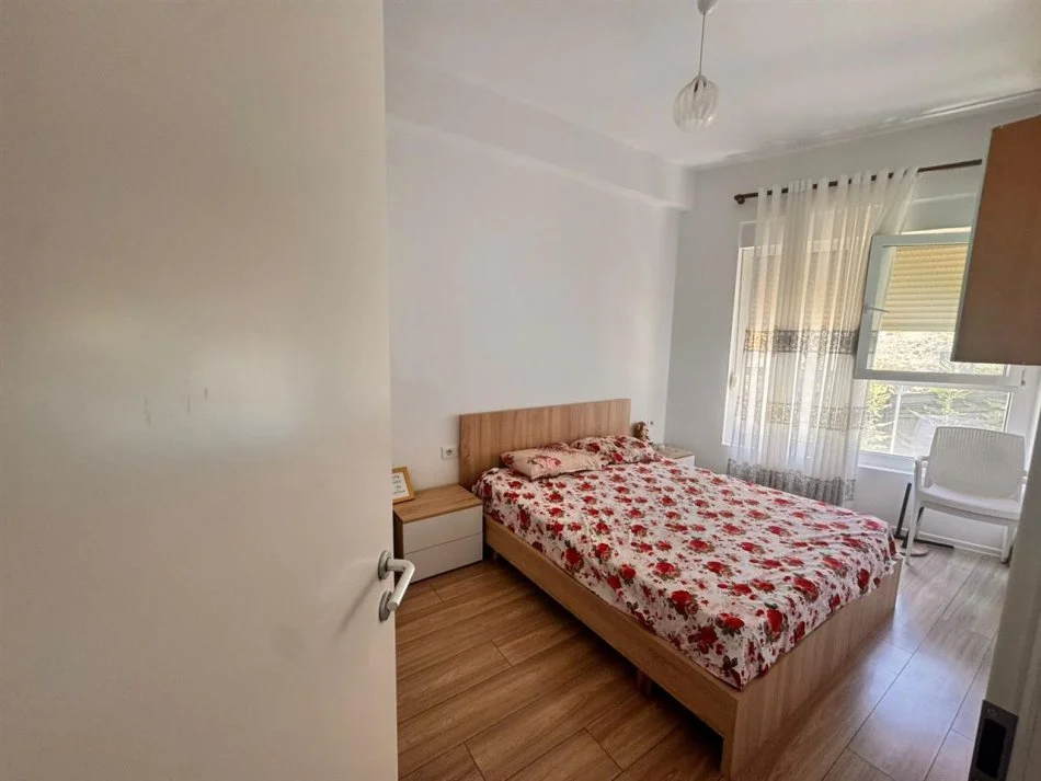 jepet me qera apartament 2+1+Ballkon , 85 m² 500 €