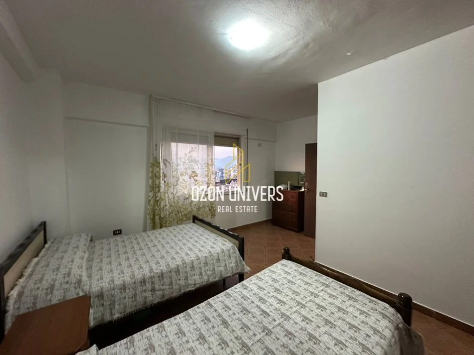 Tirane, jepet me qera apartament 2+1 Kati 10, 90 m² 650 €