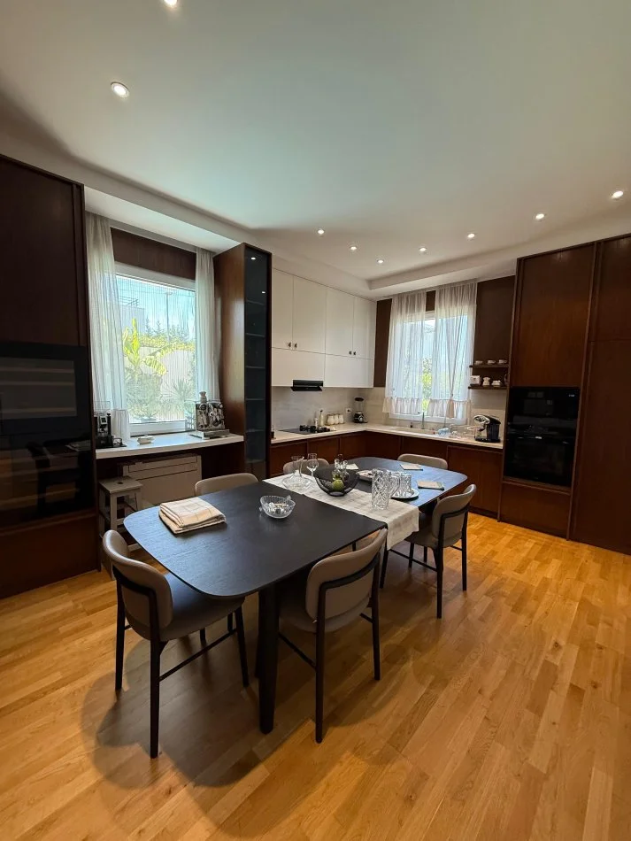 Tirane, shitet Vile 4+1+Ballkon Kati 2, 151 m² 1.200.000 € (Vishnje)