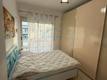 Tirane, jepet me qera apartament 1+1 Kati 5, 56 m² 490 € 