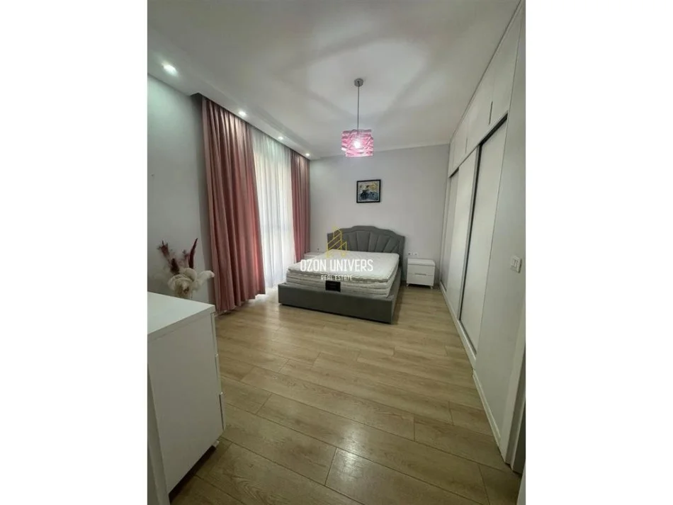 Tirane, jepet me qera apartament 2+1 Kati 5, 99 m² 700 € (casa italia)