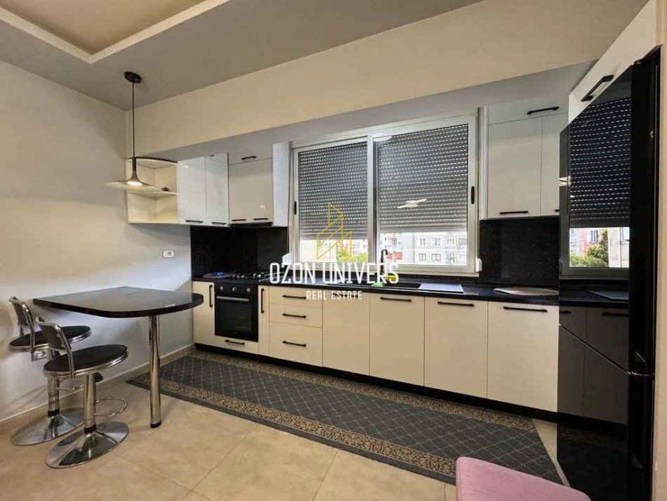 Tirane, jepet me qera apartament 1+1 Kati 5, 66 m² 500 € (Ish Stacioni i Fundit i Tiranës së Re)