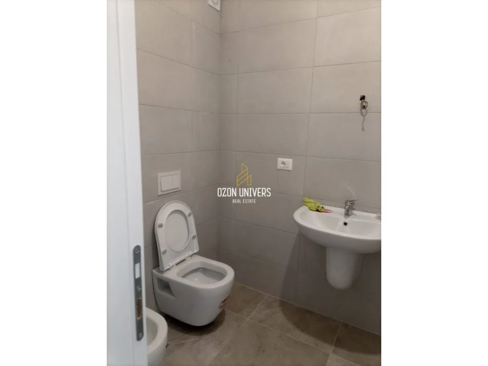 Tirane, shitet apartament 2+1 Kati 2, 97 m² 230.000 € (Rruga Myslym Shyri)