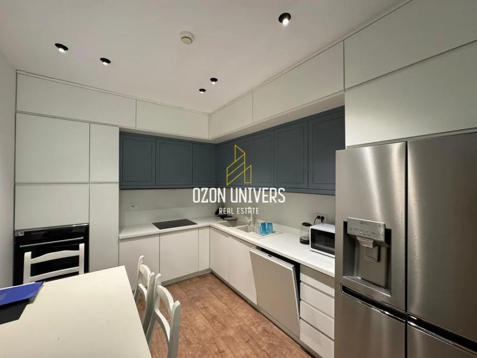 Tirane, jepet me qera apartament 2+1 Kati 5, 95 m² 700 € (Green City Rezidence)