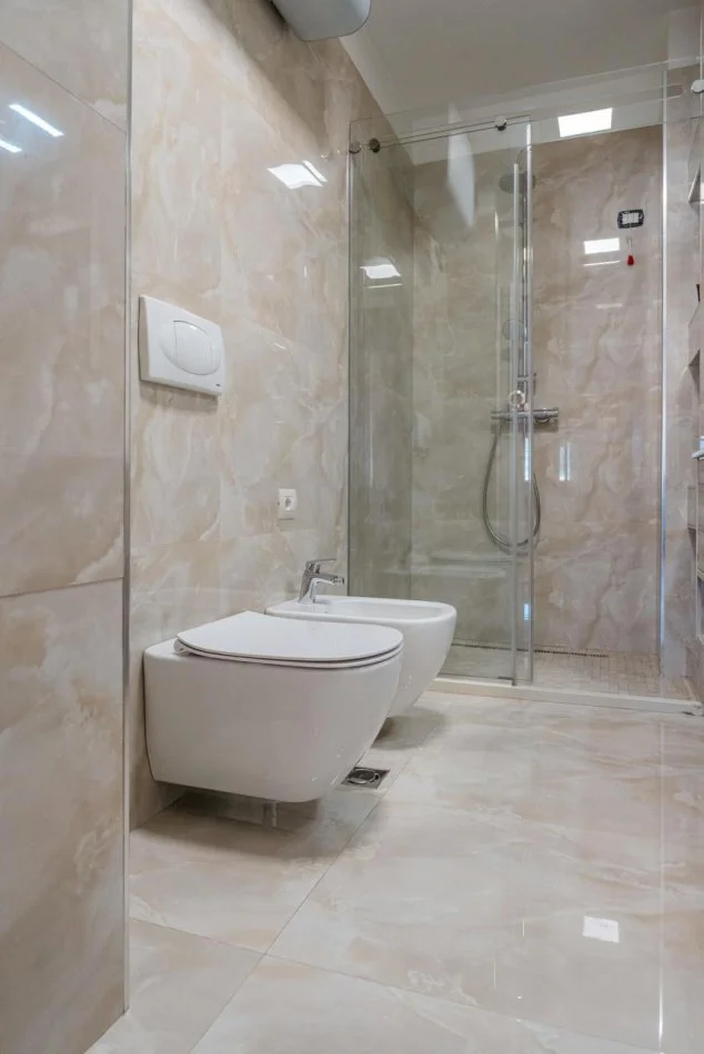 Tirane, shitet apartament 3+1+Ballkon Kati 12, 140 m² 360.000 € (Kompleksi Magnet)