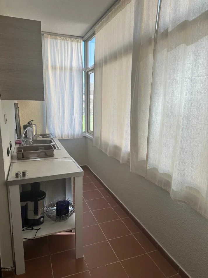 Tirane, jepet me qera apartament 2+1 , 80 m² 700 € 