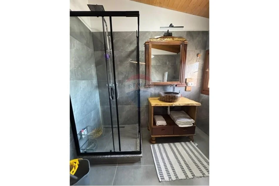 Tirane, jepet me qera garsonier Kati 4, 40 m² 450 €