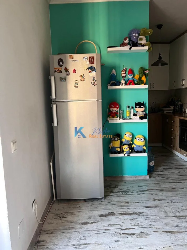 Tirane, jap me qera apartament 2+1+Ballkon Kati 8, 100 m² 660 € (Komuna e Parisit, afer German Computers)