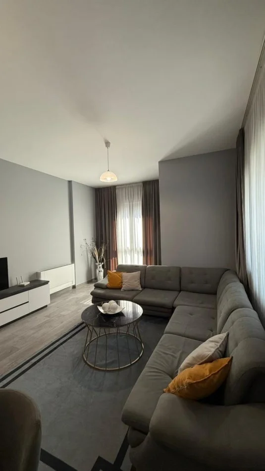 Tirane, jepet me qera apartament 3+1+Ballkon Kati 7, 120 m² 1.200 € (Square 21)