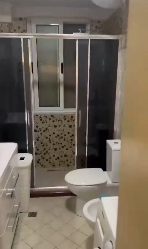 Tirane, jepet me qera apartament 2+1+Ballkon Kati 3, 87 m² 650 € (ZOGU I ZI)