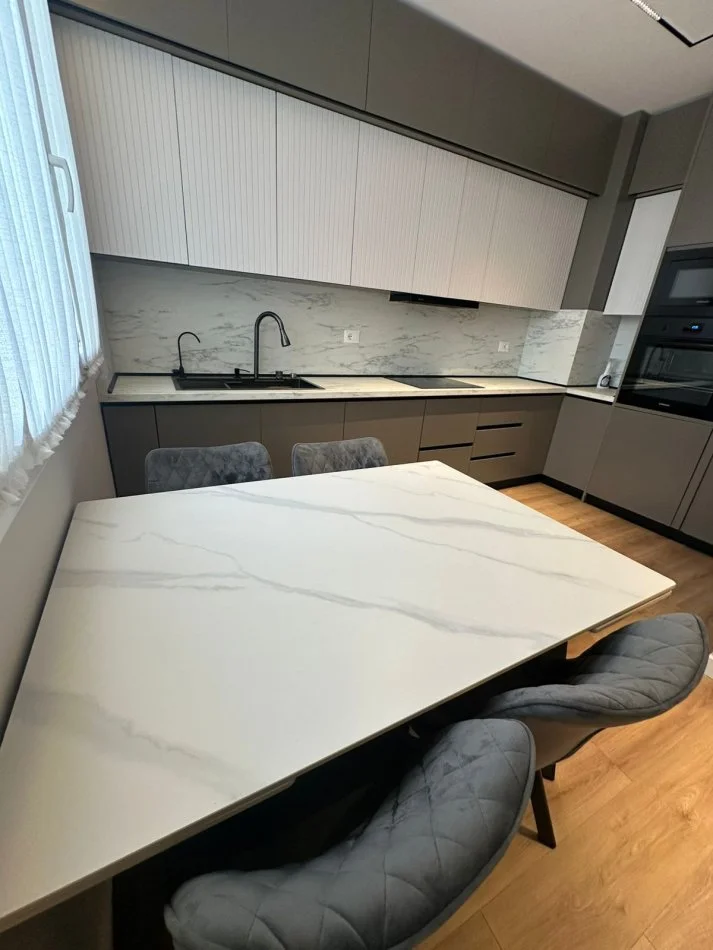 Tirane, shitet apartament 2+1+Ballkon Kati 7, 105 m² 210.000 € (River Residence)