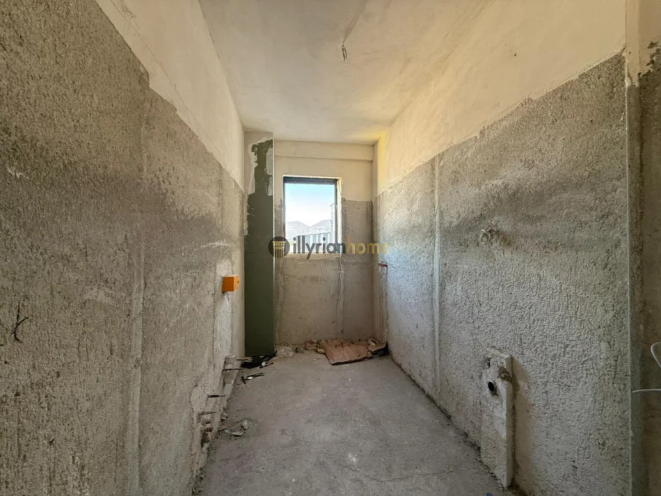 Tirane, shitet apartament 1+1+Ballkon Kati 9, 86 m² 172.000 € (Rruga e Dibrës)